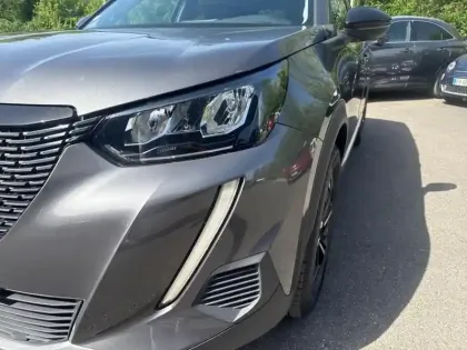 Photo 13 Peugeot 2008  PureTech 100 S&S BVM6 Allure Pack