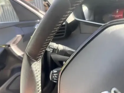 Photo 16 Peugeot 2008  PureTech 100 S&S BVM6 Allure Pack