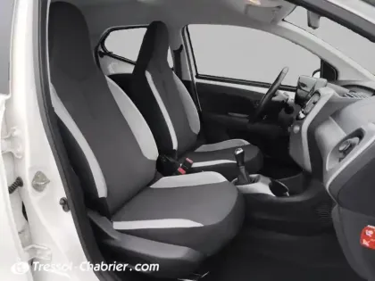 Photo 8 Toyota Aygo  1.0 VVT-i x-play