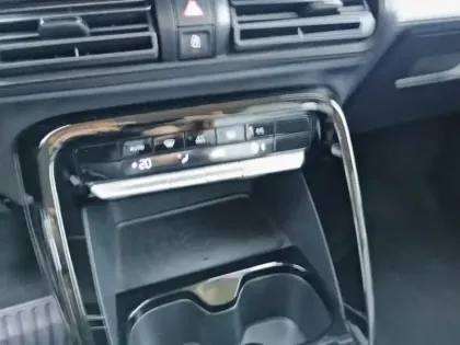 Photo 21 Citroën C3  Turbo 100 ch Manuelle Max