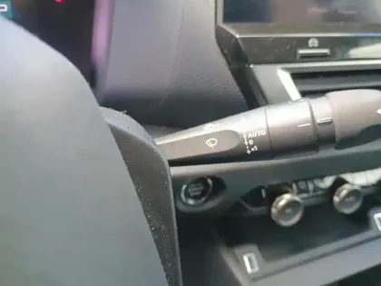 Photo 17 Citroën C4  BlueHDi 130 S&S EAT8 Shine