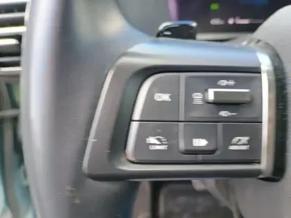 Photo 18 Citroën C4  BlueHDi 130 S&S EAT8 Shine