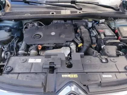 Photo 6 Citroën C4  BlueHDi 130 S&S EAT8 Shine