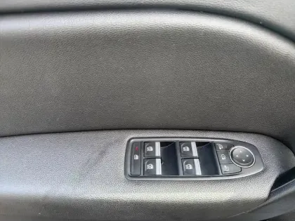 Photo 19 Renault Captur  Blue dCi 115 Intens