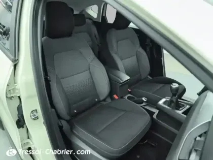 Photo 23 Renault Captur  TCe 100 Zen
