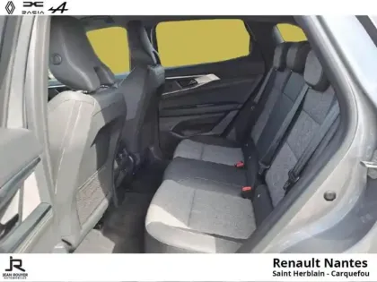 Photo 28 Renault Austral  1.2 E-Tech full hybrid 200ch Techno - 25