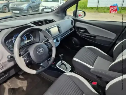 Photo 14 Toyota Yaris  HSD 100h Collection 5p