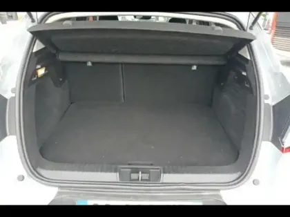 Photo 11 Renault Captur  1.6 E-Tech hybride rechargeable 160ch Initiale Paris -21