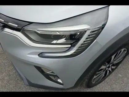 Photo 13 Renault Captur  1.6 E-Tech hybride rechargeable 160ch Initiale Paris -21