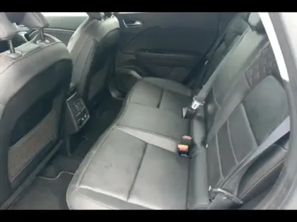 Photo 10 Renault Captur  1.6 E-Tech hybride rechargeable 160ch Initiale Paris -21