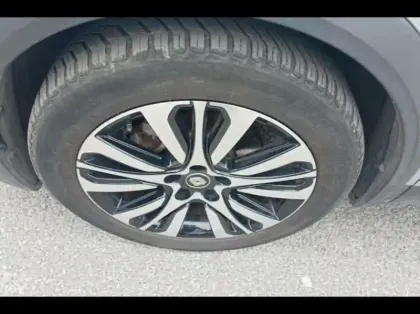 Photo 12 Renault Captur  1.6 E-Tech hybride rechargeable 160ch Initiale Paris -21