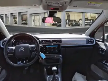 Photo 8 Citroën C3  1.2 PureTech 110ch S&S Shine 120-123g