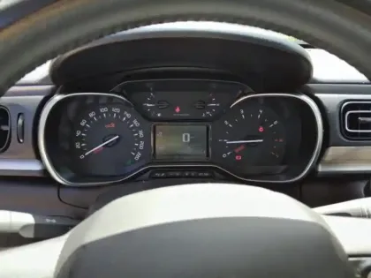 Photo 13 Citroën C3  1.2 PureTech 110ch S&S Shine 120-123g