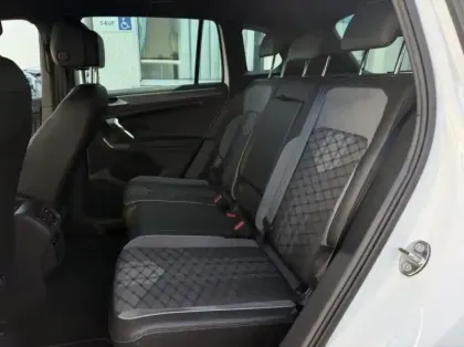 Photo 10 Volkswagen Tiguan  2.0 TDI 150ch R-Line DSG7