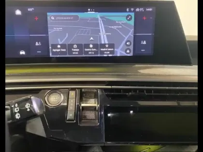 Photo 8 Peugeot 5008  Hybrid 145 Allure e-DCS6 GPS Camera Full Led