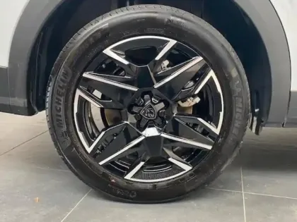 Photo 12 Peugeot 5008  Hybrid 145 Allure e-DCS6 GPS Camera Full Led