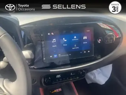 Photo 14 Toyota Aygo  X 116h Graphic