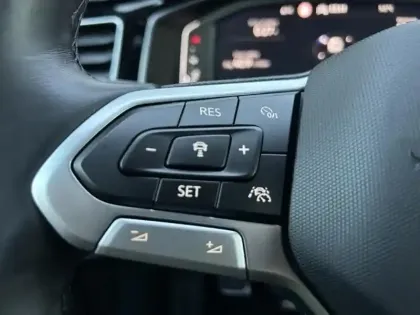 Photo 11 Volkswagen Taigo  1.0 TSI 110ch R-Line DSG7