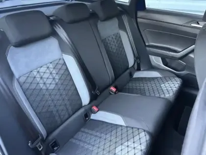 Photo 9 Volkswagen Taigo  1.0 TSI 110ch R-Line DSG7