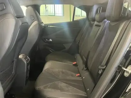 Photo 11 DS DS 4 N°4 Hybride 145ch Performance Line BVRD6