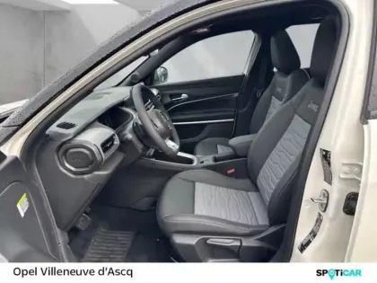 Photo 10 Jeep Avenger  1.2 Turbo T3 145ch MHEV Upland BVR6 4xe