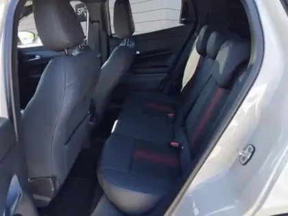 Photo 10 Alfa Romeo Junior  1.2 Ibrida 136ch DCT6