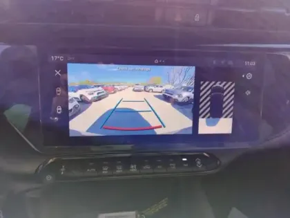 Photo 13 Alfa Romeo Junior  1.2 Ibrida 136ch DCT6