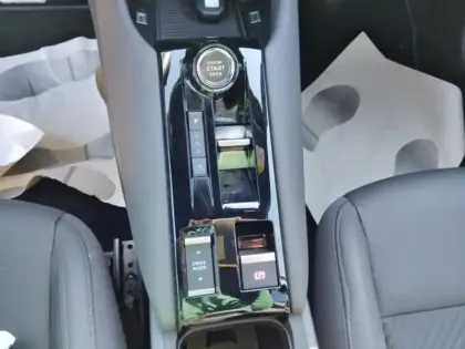 Photo 14 Alfa Romeo Junior  1.2 Ibrida 136ch DCT6