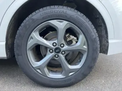 Photo 8 Ford Kuga  2.5 Duratec 180ch Hybrid FlexiFuel ST-Line Powershift