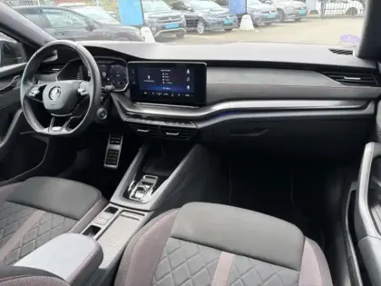 Photo 13 Skoda Octavia  2.0 TSI 245ch RS DSG7