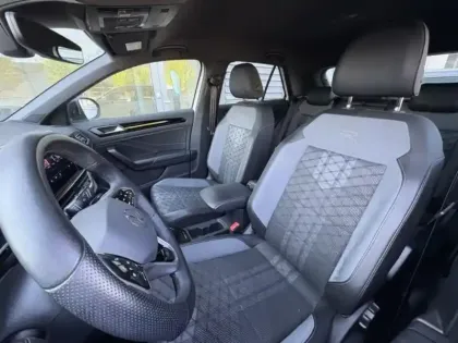 Photo 6 Volkswagen T-roc  2.0 TDI 150ch R-Line DSG7