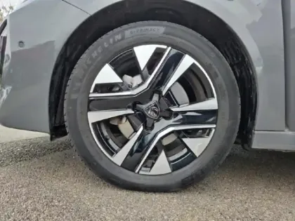 Photo 7 Peugeot 208  1.2 PureTech 100ch S&S Allure