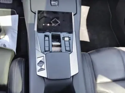 Photo 13 DS DS 4  E-TENSE 225ch Rivoli