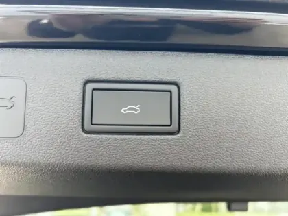 Photo 12 Volkswagen T-roc  1.5 eTSI 150ch Style DSG7