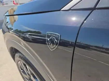 Photo 13 Peugeot 5008  Hybrid 136ch GT e-DCS6