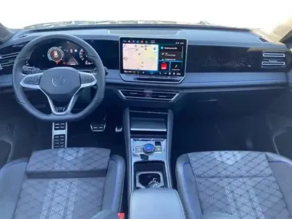 Photo 7 Volkswagen Tiguan 2.0 TDI 150ch DSG7 R-Line Edition