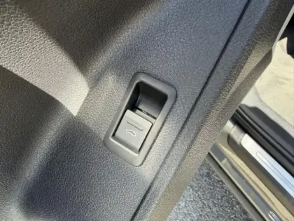 Photo 11 Audi Q3  35 TFSI 150ch Mild Hybrid Design Luxe S tronic 7