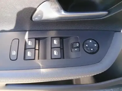 Photo 19 Opel Mokka  1.2 Turbo 100 ch BVM6 Elegance Business