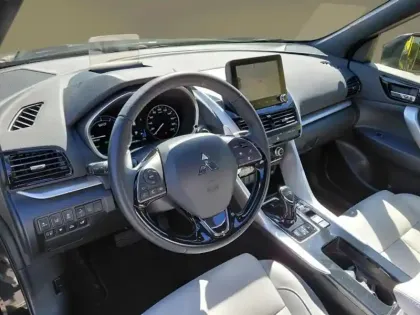Photo 16 Mitsubishi Eclipse Top Hybrid 4WD Instyle
