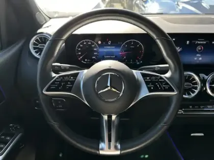 Photo 35 Mercedes Classe B 200 d Progressive Line