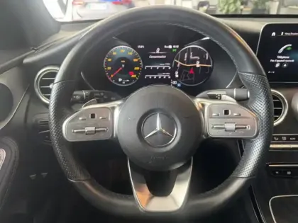Photo 14 Mercedes GLC  300e 4MATIC SUV AMG Line