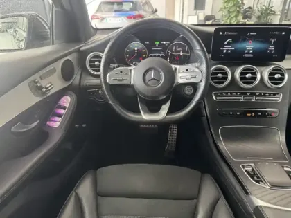 Photo 13 Mercedes GLC  300e 4MATIC SUV AMG Line
