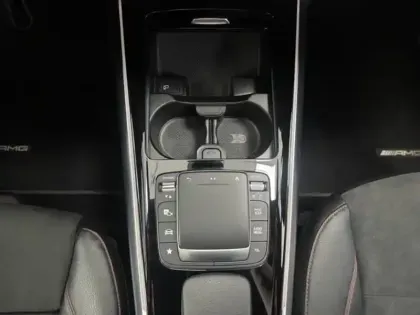 Photo 17 Mercedes Classe B 250 4MATIC AMG Line Edition