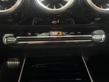 Photo 16 Mercedes Classe B 250 4MATIC AMG Line Edition