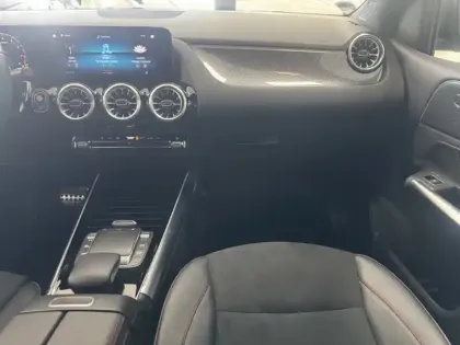 Photo 10 Mercedes Classe B 250 4MATIC AMG Line Edition