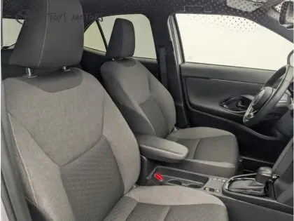 Photo 8 Toyota Yaris Hybride 1.5 HYBRID 116H DESIGN