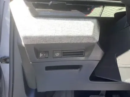 Photo 26 Peugeot 3008 Nouveau Hybrid 136 e-DCS6 Allure