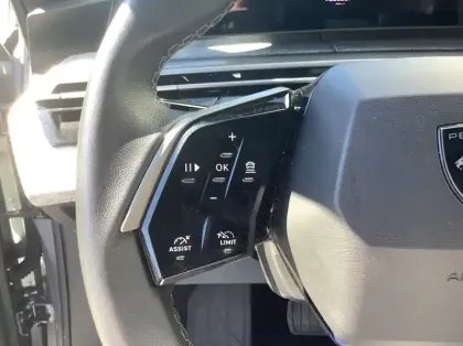 Photo 22 Peugeot 3008 Nouveau Hybrid 136 e-DCS6 Allure