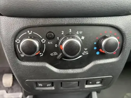Photo 26 Dacia Lodgy 7 Places 15 Ans Blue dCi 115 -2020