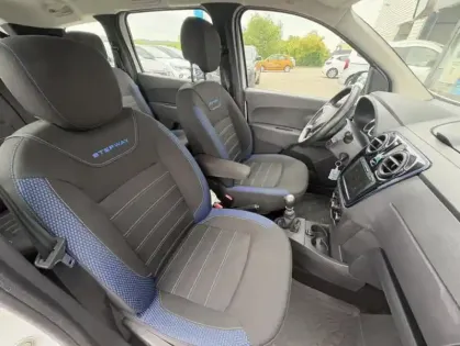 Photo 7 Dacia Lodgy 7 Places 15 Ans Blue dCi 115 -2020